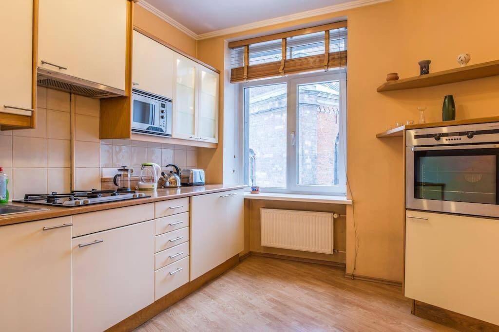 Old Town Apartment Next To Saint Peter'S Church 里加 外观 照片